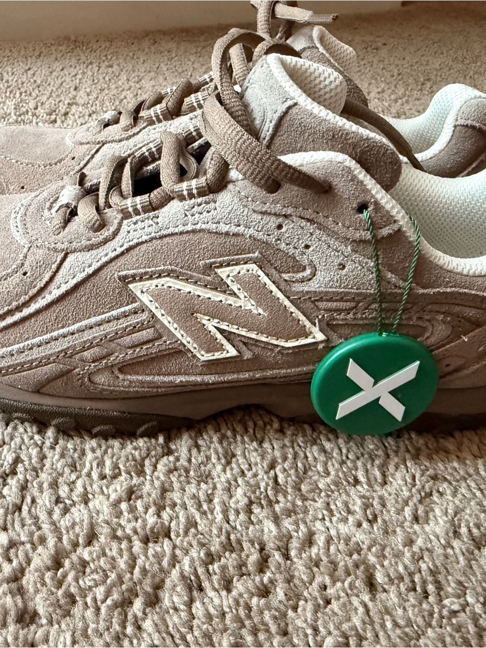 New Balance 204l in mushroom - Picture 5 of 7